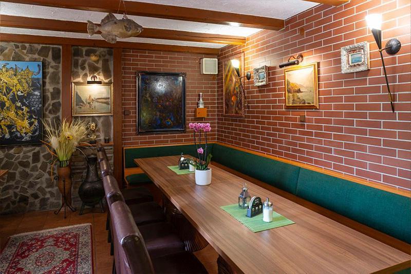 Hotel El Greco Rožnov pod Radhoštěm Buitenkant foto