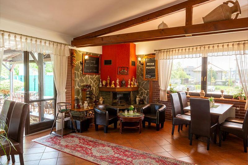 Hotel El Greco Rožnov pod Radhoštěm Buitenkant foto
